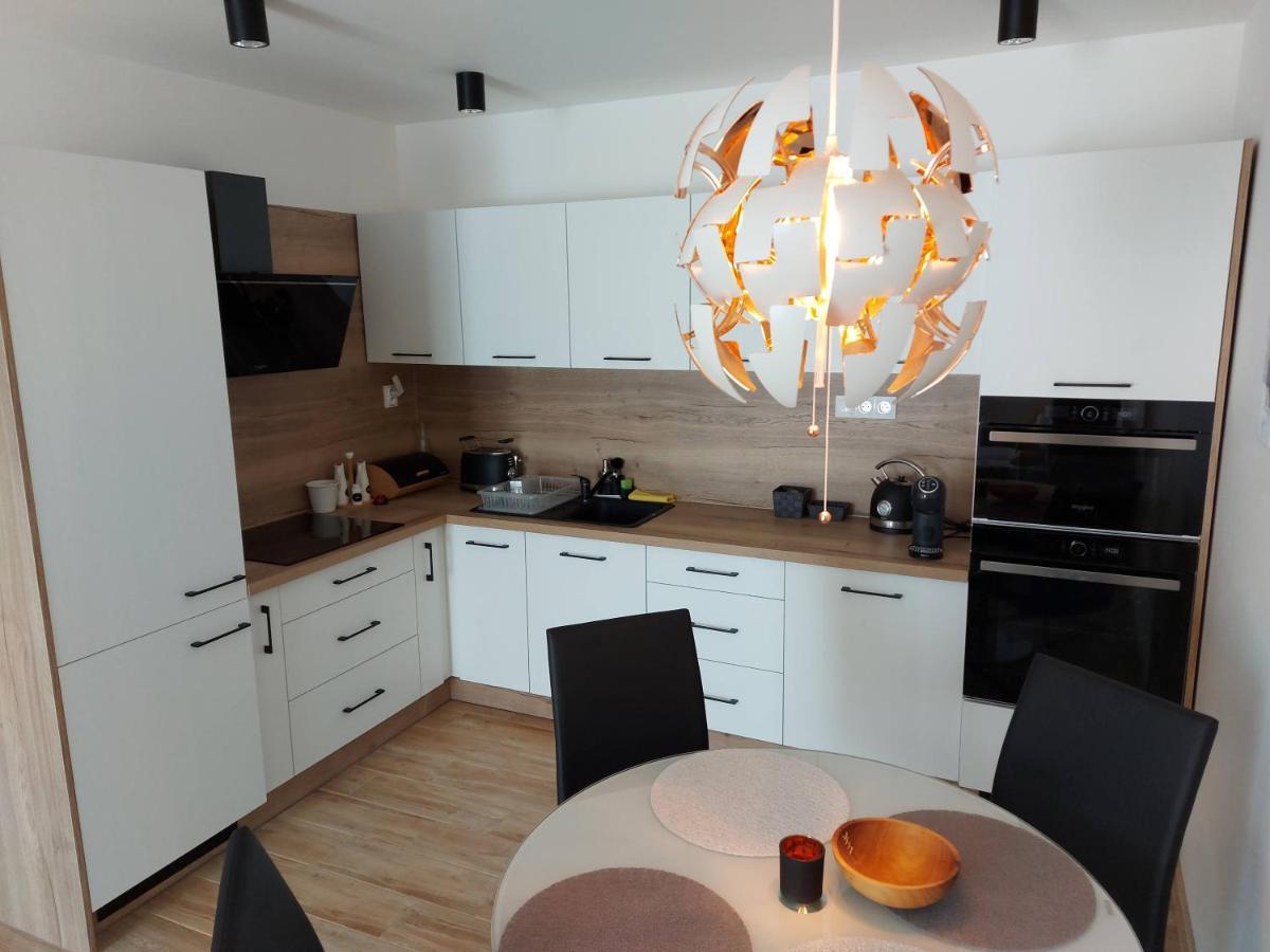 Ferienwohnung Apartman Filip - Pod Lesom Vysoké Tatry Exterior foto