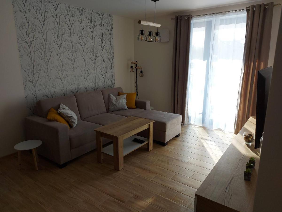 Ferienwohnung Apartman Filip - Pod Lesom Vysoké Tatry Exterior foto
